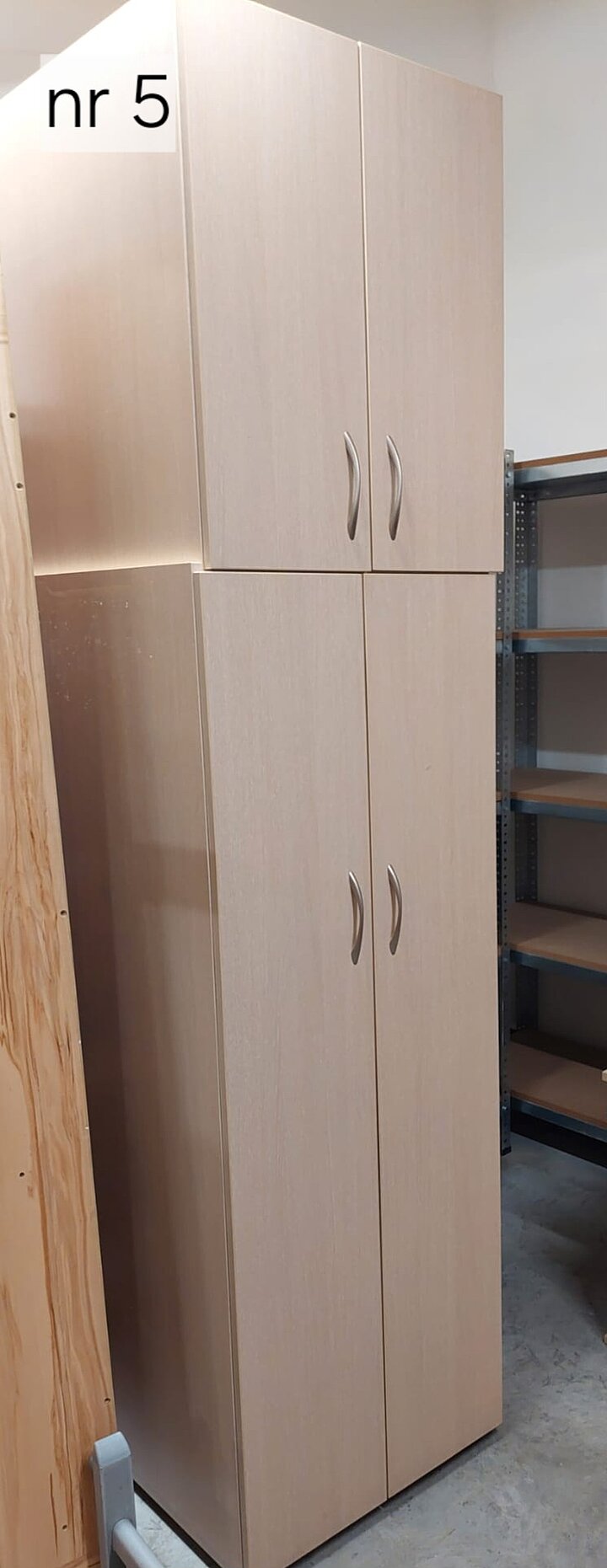 Szafa jasna ubraniowa z nadstawką